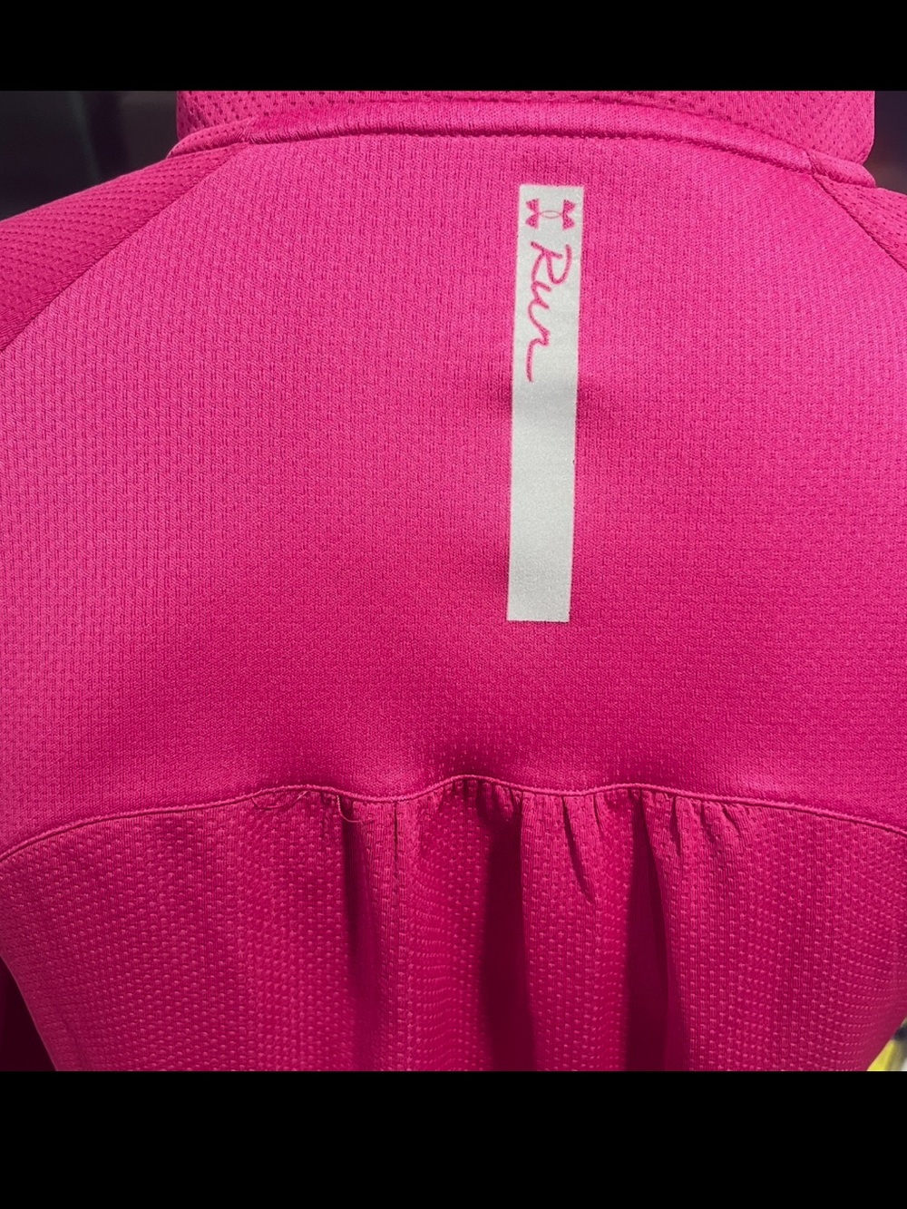 Under Armor All Season Gear Semi-Fitted Women's XL Pink 1/4 Zip Pullover Run - Picture 4 of 7